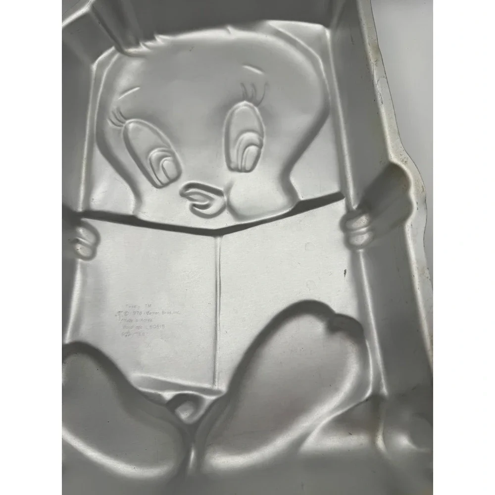 Vintage 1978 Tweety Bird Cake‎ Pan Warner Bros Aluminum Baking Mold